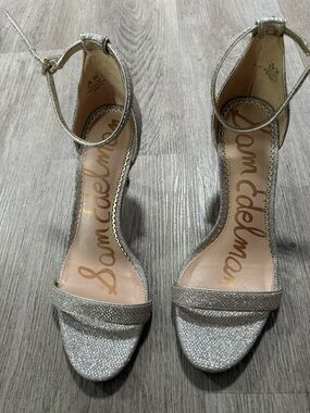 Sam Edelman Gold Silver Metallic Ankle Strap Heels Size 8.5 3” Heel Open Toe